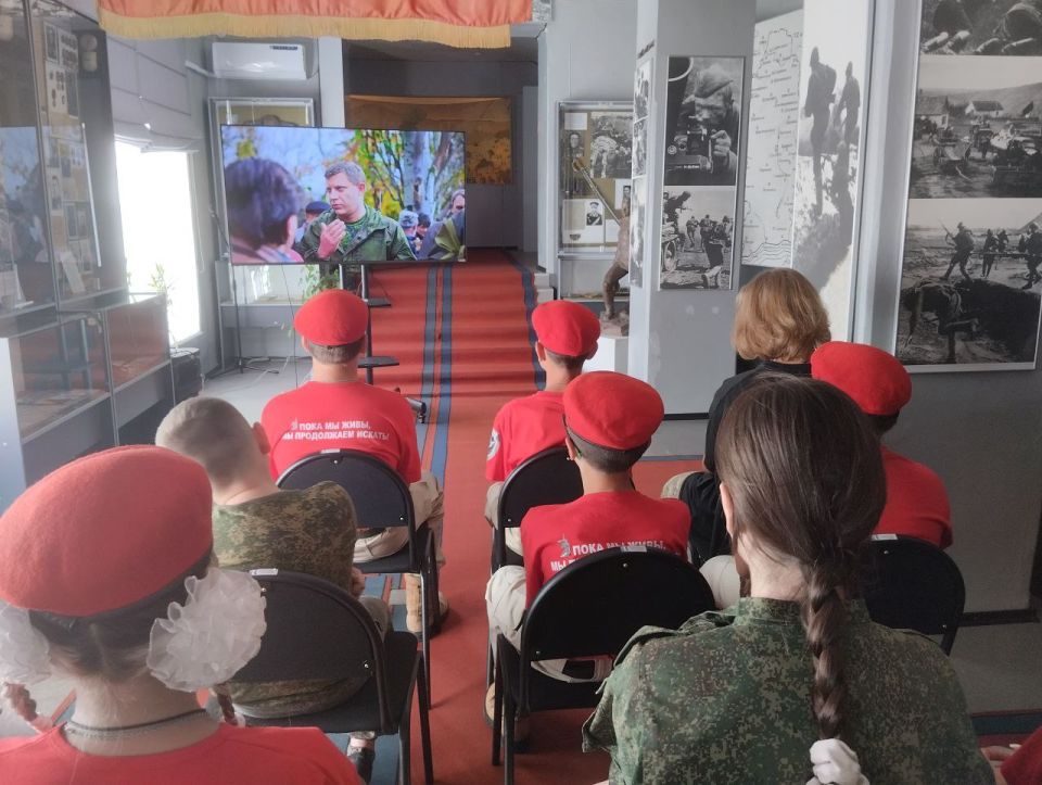 «Сердце отдано Донбассу». (урок памяти ко дню гибели Захарченко А.В.) «Сердце отдано Донбассу». (урок памяти ко дню гибели Захарченко А.В.)