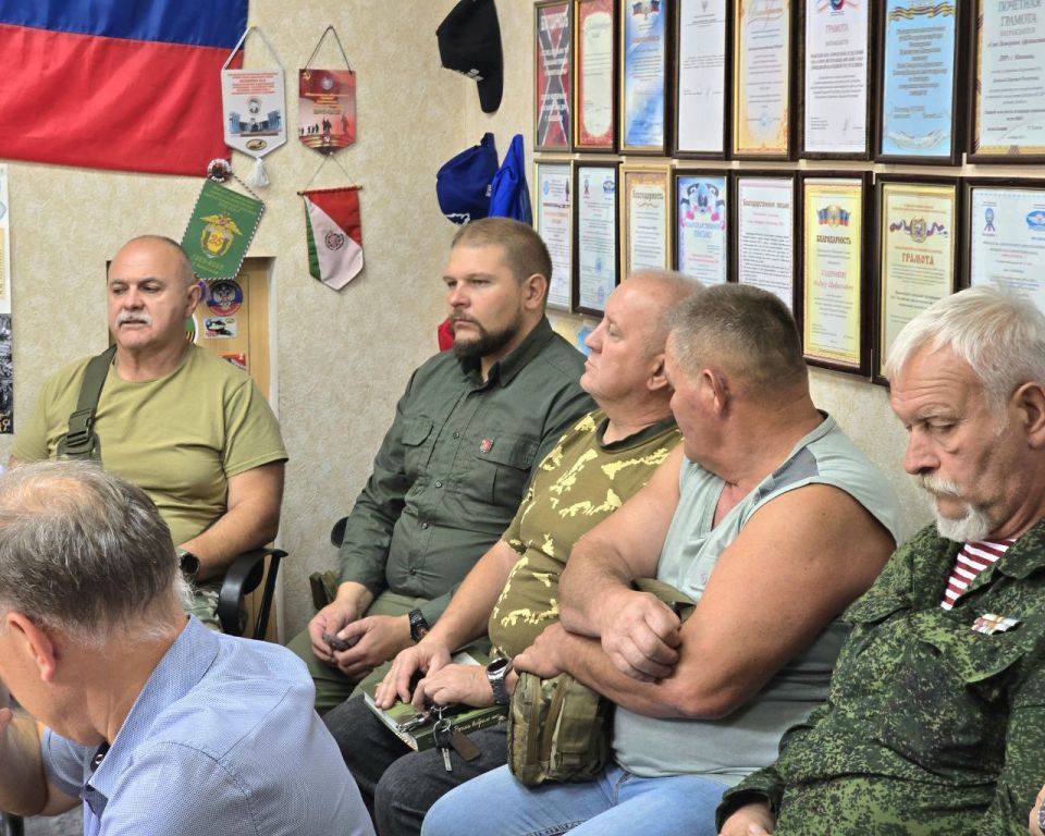Дмитрий Огилец: Состоялось очередное правление Донецкой республиканской региональной организации "Российский союз ветеранов Афганистана и специальных военных операций" Дмитрий Огилец: Состоялось очередное правление Донецкой республиканской региональной организации "Российский союз ветеранов Афганистана и специальных военных операций"