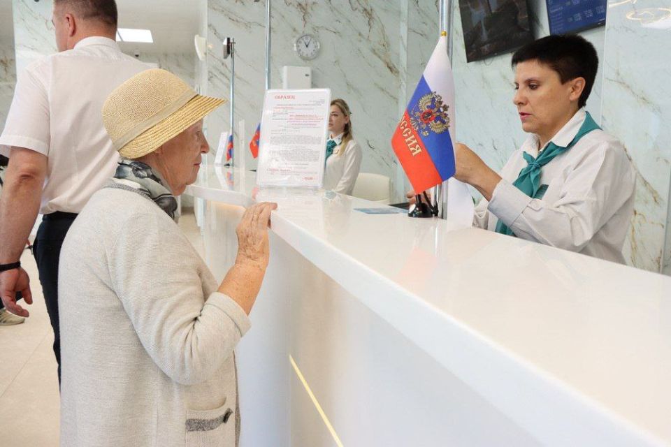 Глава ДНР, секретарь Донецкого регионального отделения Единой России Денис Пушилин вместе с руководителем Федерального медико-биологического агентства Вероникой Скворцовой проверили ход работ на Многопрофильном медцентре... Глава ДНР, секретарь Донецкого регионального отделения Единой России Денис Пушилин вместе с руководителем Федерального медико-биологического агентства Вероникой Скворцовой проверили ход работ на Многопрофильном медцентре...