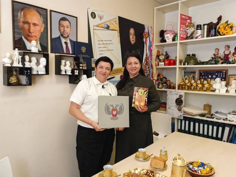 Проект «СВОя кухня»: Комитет семей воинов Отечества Сахалинской области приехал на съёмки в Донецк Проект «СВОя кухня»: Комитет семей воинов Отечества Сахалинской области приехал на съёмки в Донецк