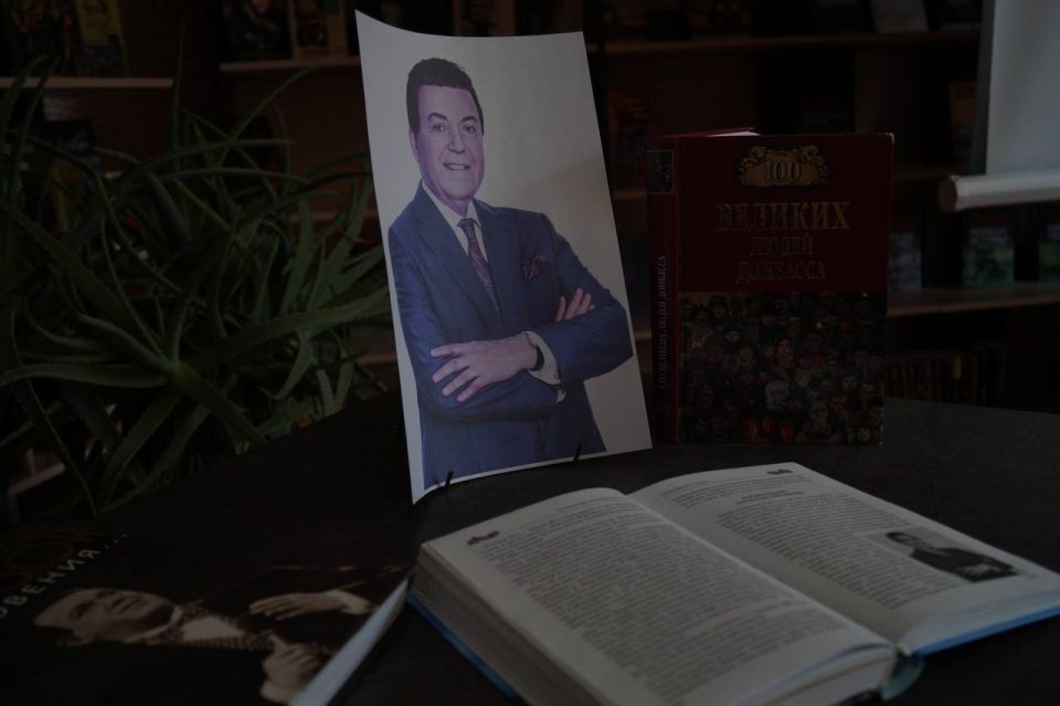 Денис Зубов: Великий человек нашего края Донбасса - Иосиф Давыдович Кобзон Денис Зубов: Великий человек нашего края Донбасса - Иосиф Давыдович Кобзон
