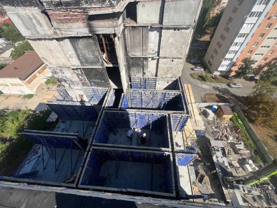 Санкт-Петербург продолжают восстанавливать Мариуполь Санкт-Петербург продолжают восстанавливать Мариуполь