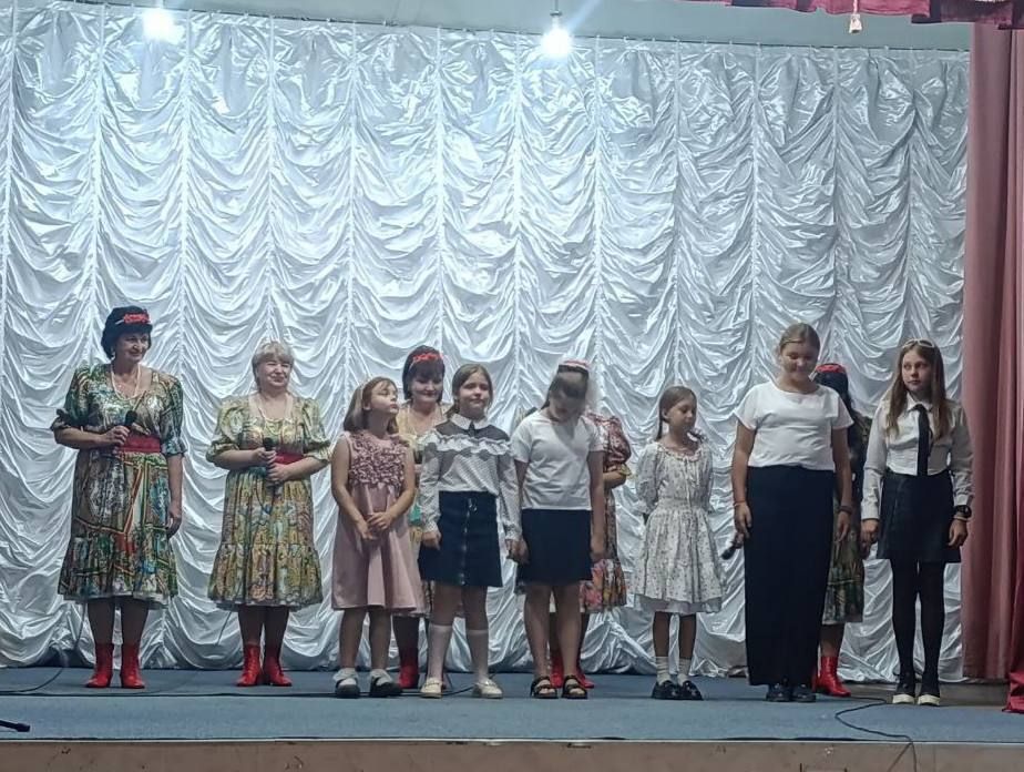Виктория Жукова: В пгт Зуевка прошла праздничная программа посвященная Дню Шахтера Виктория Жукова: В пгт Зуевка прошла праздничная программа посвященная Дню Шахтера