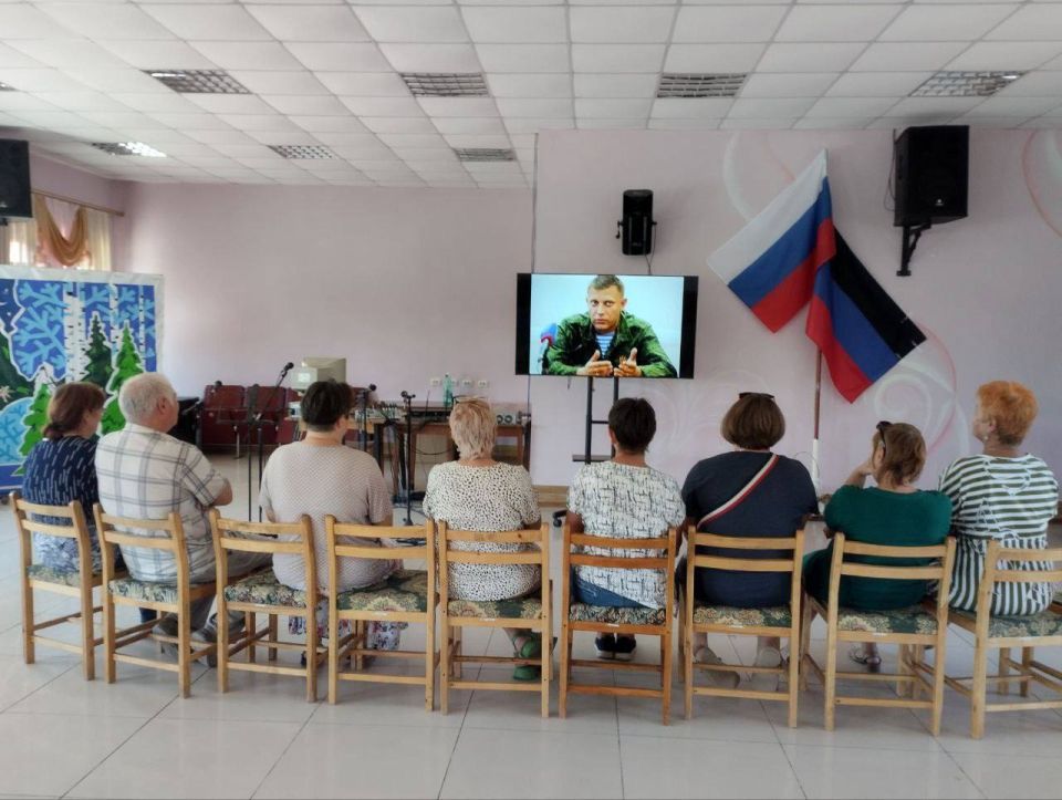 Герои вечно в памяти людей Герои вечно в памяти людей