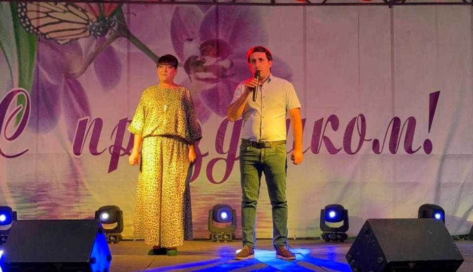 В Ждановке прошел праздничный концерт, посвященный Дню города и Дню шахтера В Ждановке прошел праздничный концерт, посвященный Дню города и Дню шахтера