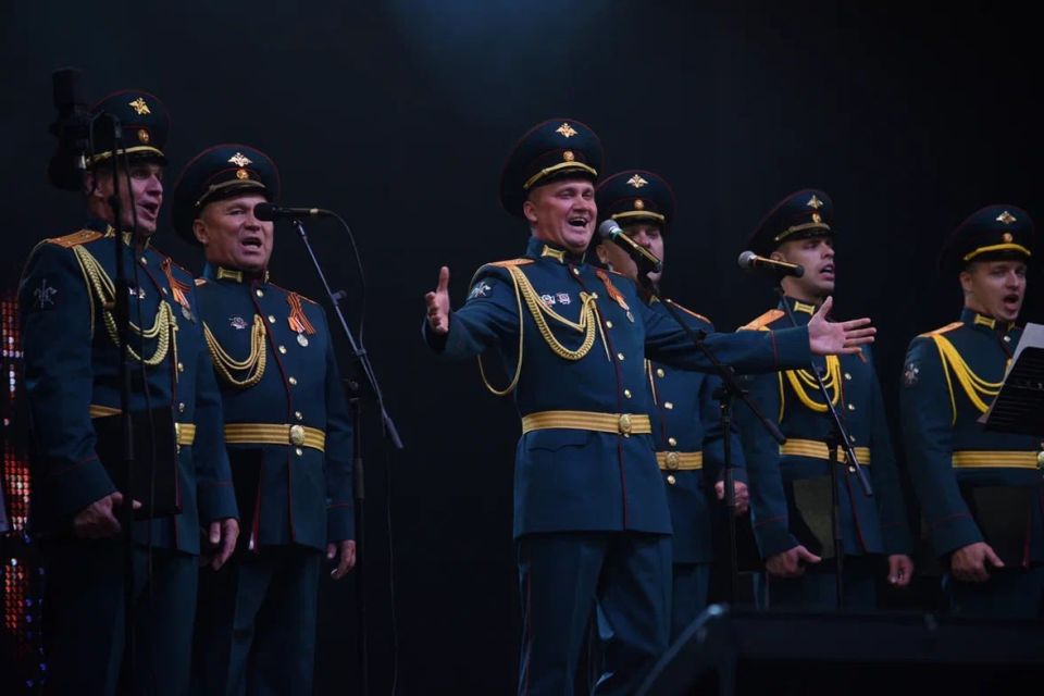 Ансамбль инженерных войск РФ поздравил дончан с Днём шахтера и Днём города Ансамбль инженерных войск РФ поздравил дончан с Днём шахтера и Днём города