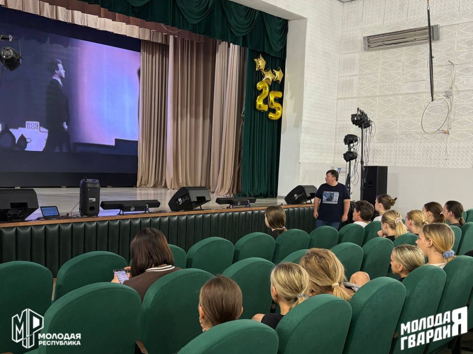 Мы голос твой храним в сердцах Мы голос твой храним в сердцах