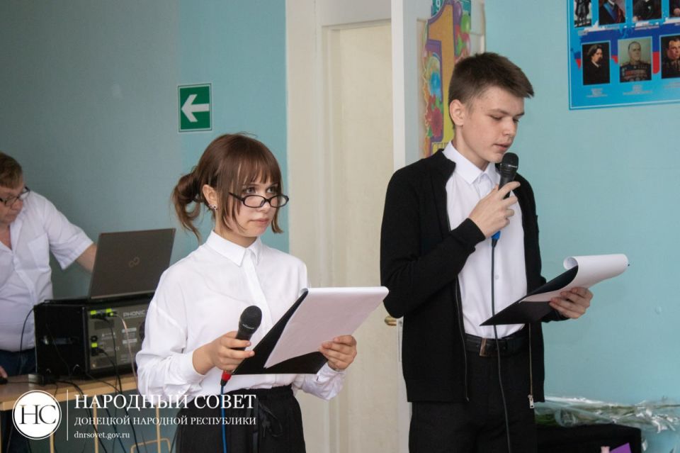 Константин Кузьмин: Поздравил с Днем знаний наших школьников! Константин Кузьмин: Поздравил с Днем знаний наших школьников!