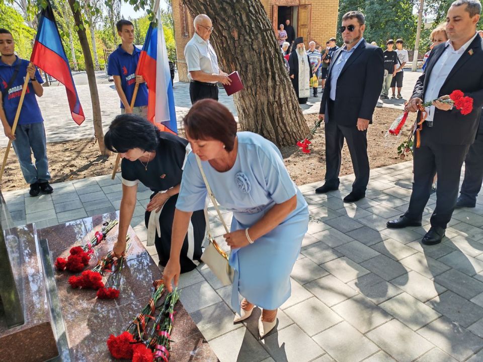 В День шахтера, мы отдаем дань уважения как действующим работникам угольной промышленности, так и тем, чья жизнь трагически оборвалась в забое В День шахтера, мы отдаем дань уважения как действующим работникам угольной промышленности, так и тем, чья жизнь трагически оборвалась в забое