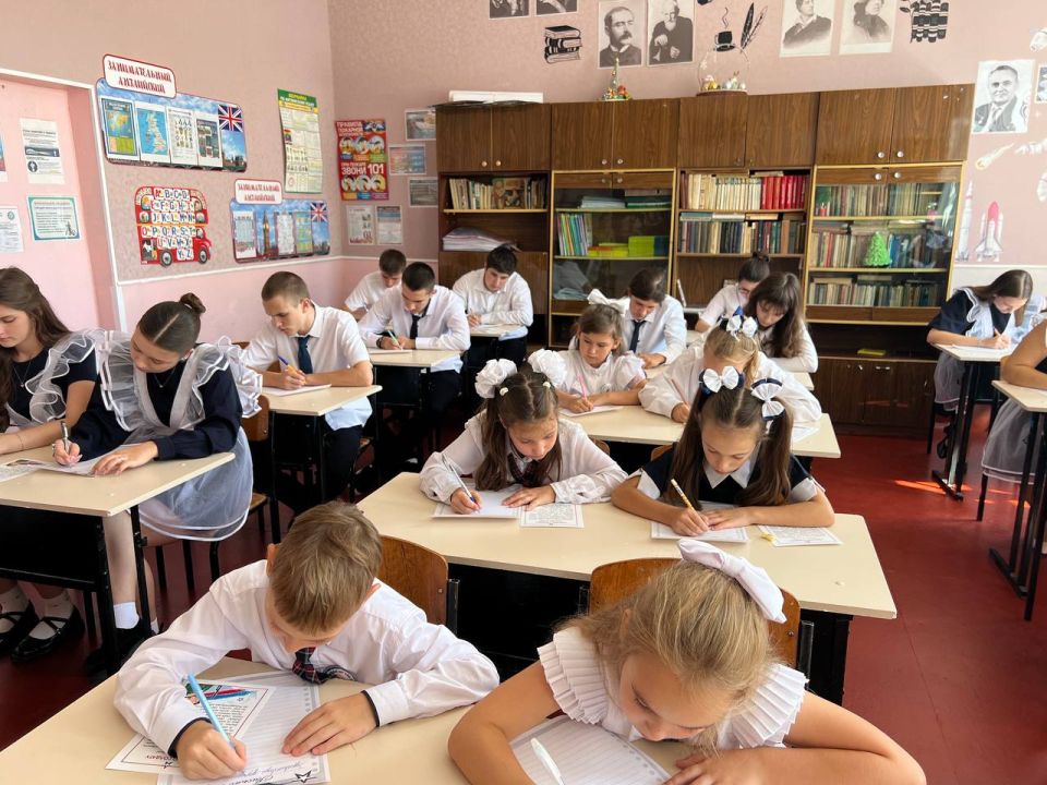 Первый учебный день – и сразу важное дело! Первый учебный день – и сразу важное дело!