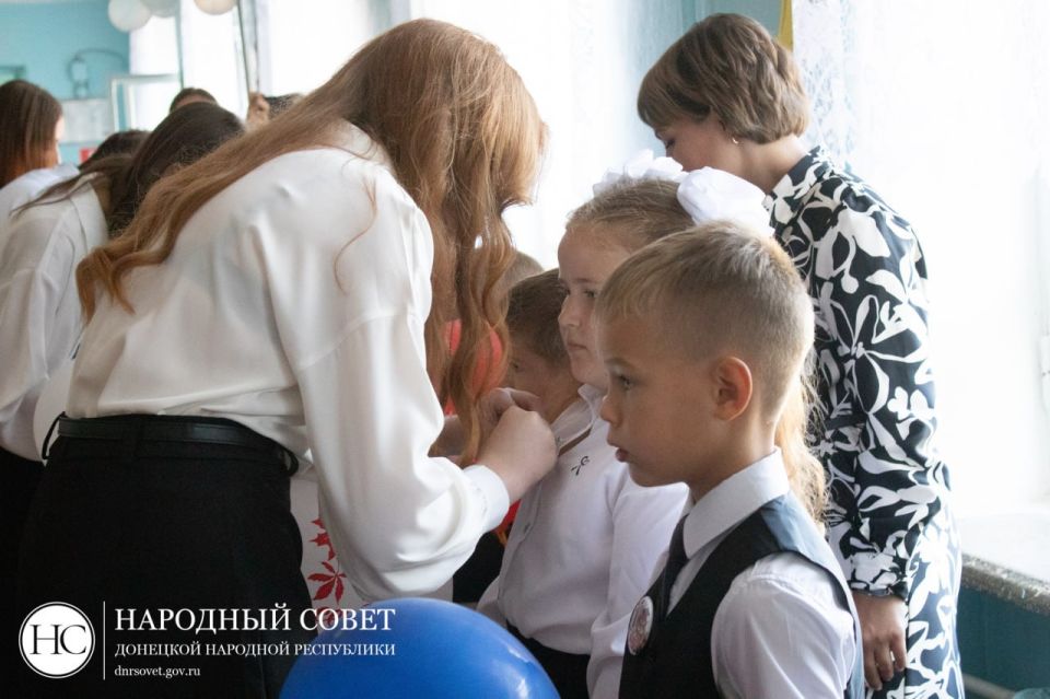 Константин Кузьмин: Поздравил с Днем знаний наших школьников! Константин Кузьмин: Поздравил с Днем знаний наших школьников!