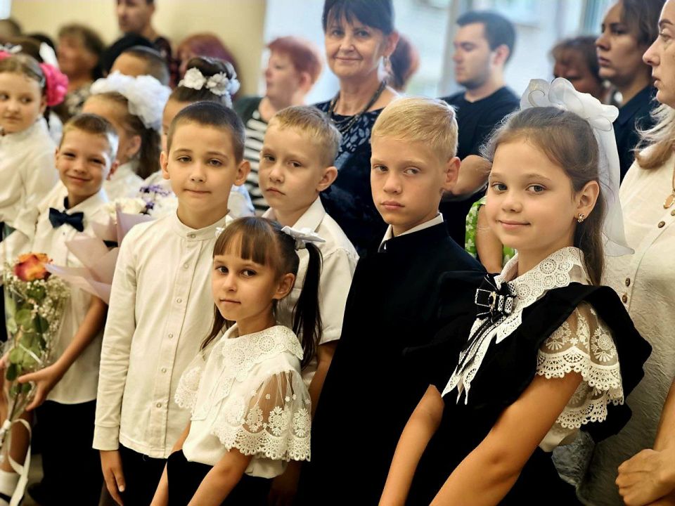 В Мироновской школе Дебальцево отметили День знаний В Мироновской школе Дебальцево отметили День знаний