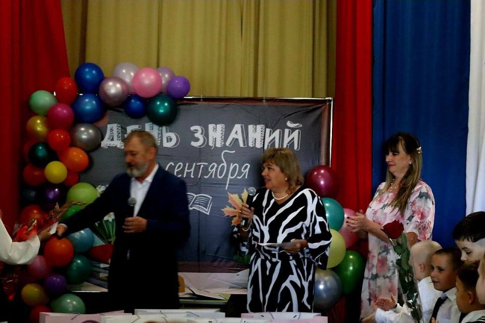 Борис Трима: Двери школ нашего муниципалитета вновь распахнулись, чтобы дать старт новому учебному году! Борис Трима: Двери школ нашего муниципалитета вновь распахнулись, чтобы дать старт новому учебному году!