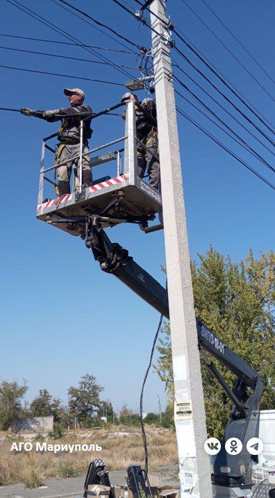 Мариупольские энергетики за неделю смонтировали более 280 новых светильников Мариупольские энергетики за неделю смонтировали более 280 новых светильников