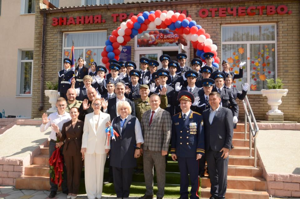 Алексей Дорофеев: Мне посчастливилось побывать на долгожданном открытии кадетской школы-интерната имени Георгия Тимофеевича Берегового в Донецке Алексей Дорофеев: Мне посчастливилось побывать на долгожданном открытии кадетской школы-интерната имени Георгия Тимофеевича Берегового в Донецке