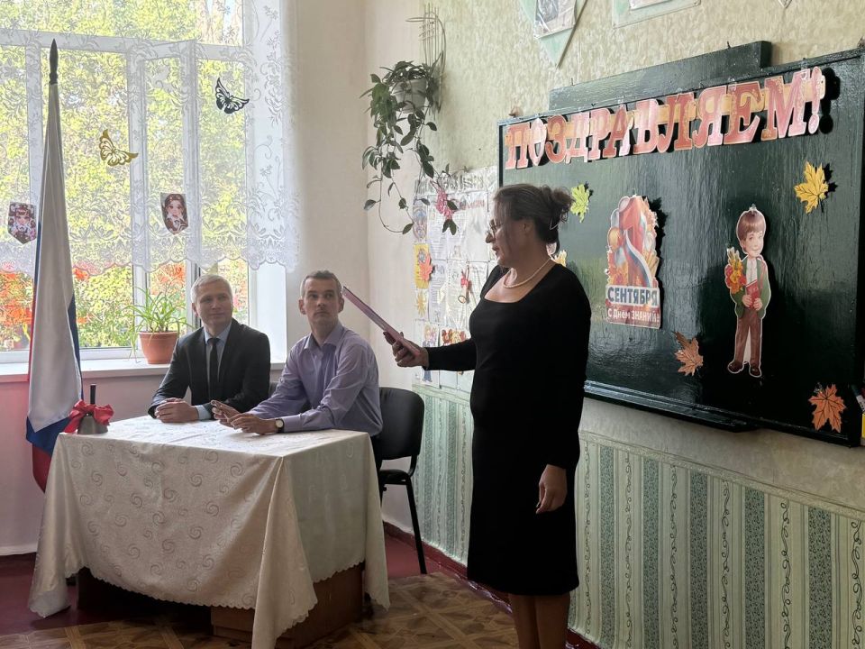 Сегодня, 01 сентября, посетил торжественные линейки, посвящённые Дню знаний в ГБОУ "Школа № 151 г.о. Донецк» и ГБОУ "Школа № 146 г.о. Донецк» Сегодня, 01 сентября, посетил торжественные линейки, посвящённые Дню знаний в ГБОУ "Школа № 151 г.о. Донецк» и ГБОУ "Школа № 146 г.о. Донецк»
