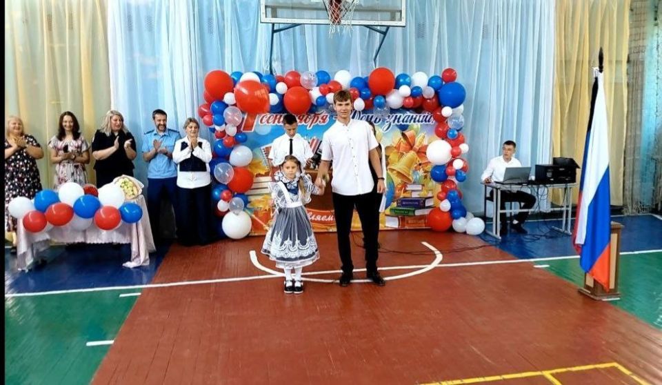 Сегодня, 1 сентября, Пролетарский район встретил День знаний с особой теплотой и радостью Сегодня, 1 сентября, Пролетарский район встретил День знаний с особой теплотой и радостью