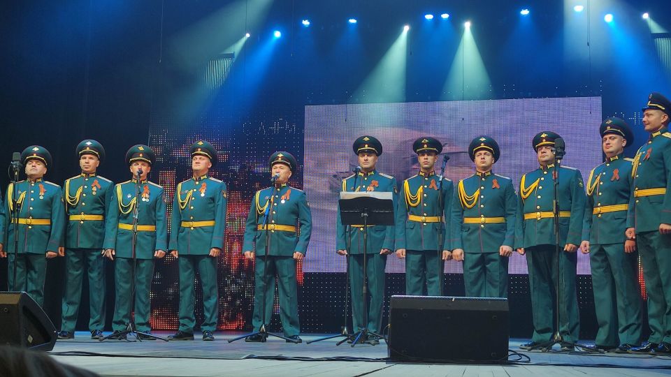 29 августа по партийному проекту «Старшее поколение» ВПП «Единая Россия» подопечные центров социального обслуживания и члены Совета ветеранов города Макеевки посетили концерт ансамбля солистов инженерных войск Вооруженных... 29 августа по партийному проекту «Старшее поколение» ВПП «Единая Россия» подопечные центров социального обслуживания и члены Совета ветеранов города Макеевки посетили концерт ансамбля солистов инженерных войск Вооруженных...