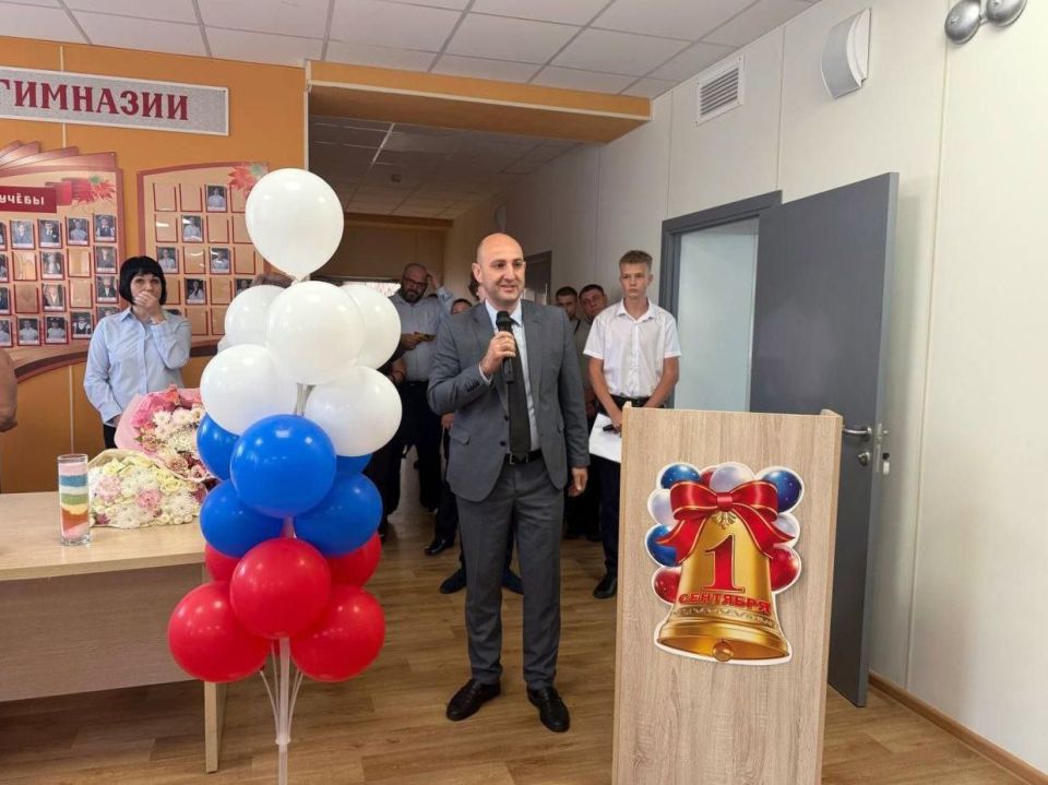 Гурген Малхасян: Сегодня посетил торжественную линейку в ГБОУ «Тельмановская гимназия Тельмановского МО» Гурген Малхасян: Сегодня посетил торжественную линейку в ГБОУ «Тельмановская гимназия Тельмановского МО»
