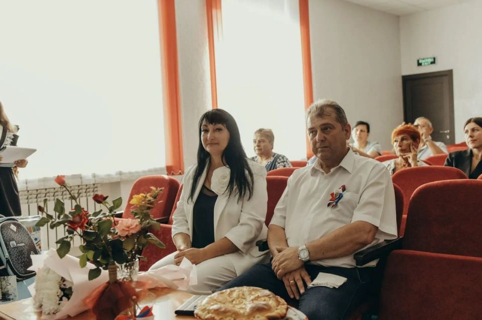 Таймураз Арсоев: 1 сентября – это праздник знаний, наполненный цветами, встречами с друзьями, радостными улыбками и светом новых открытий! Таймураз Арсоев: 1 сентября – это праздник знаний, наполненный цветами, встречами с друзьями, радостными улыбками и светом новых открытий!