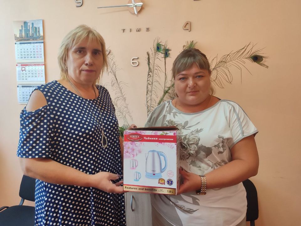 В рамках реализации проекта партии «Единая Россия», «Крепкая семья», а также в связи с празднованием Дня знаний, отдел опеки и попечительства администрации городского округа поздравил семьи опекунов/попечителей, которые... В рамках реализации проекта партии «Единая Россия», «Крепкая семья», а также в связи с празднованием Дня знаний, отдел опеки и попечительства администрации городского округа поздравил семьи опекунов/попечителей, которые...
