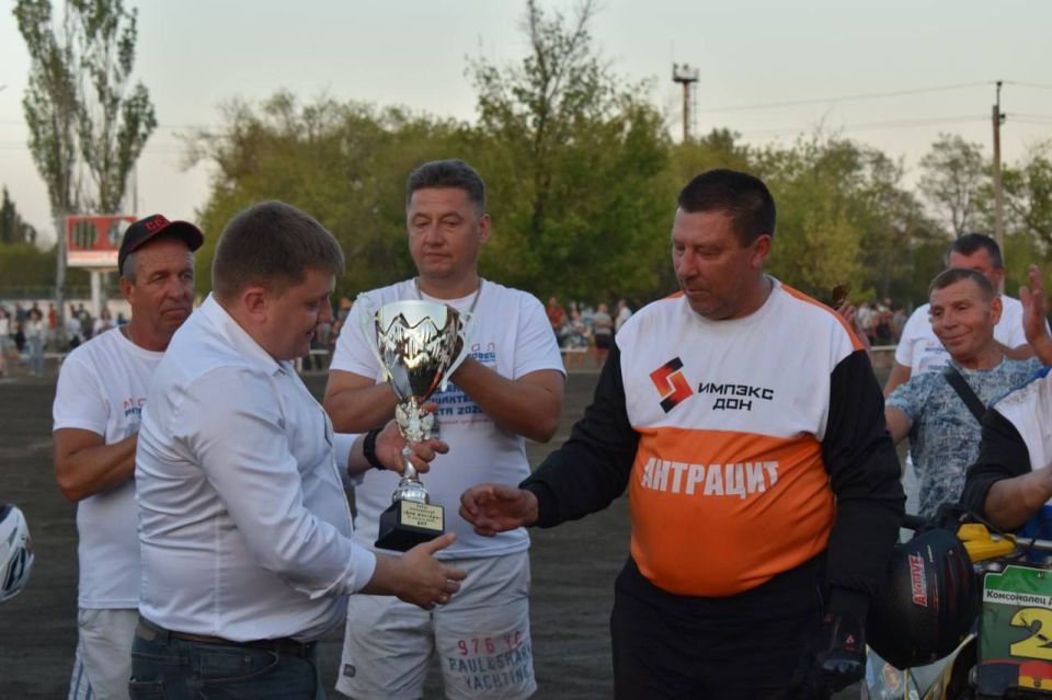 В Кировском прошел мотобольный турнир В Кировском прошел мотобольный турнир