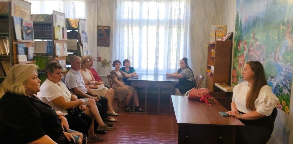1 сентября встречу с жителями по улице Автомобильная возле дома 16 и по улице Кулабухова возле дома 12 провел заместитель главы Администрации городского округа Макеевка Евгений Марченко 1 сентября встречу с жителями по улице Автомобильная возле дома 16 и по улице Кулабухова возле дома 12 провел заместитель главы Администрации городского округа Макеевка Евгений Марченко