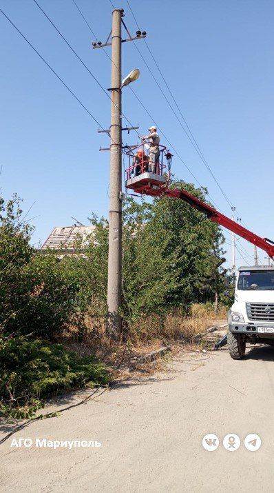 Мариупольские энергетики за неделю смонтировали более 280 новых светильников Мариупольские энергетики за неделю смонтировали более 280 новых светильников