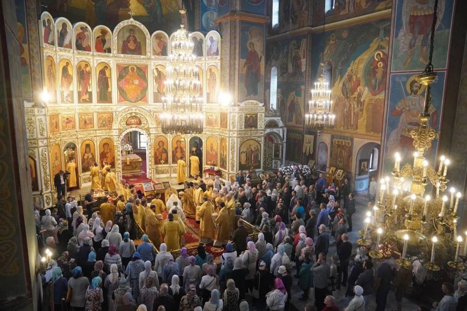 Священнослужители из Горловки приехали в Кузбасс на День шахтера Священнослужители из Горловки приехали в Кузбасс на День шахтера