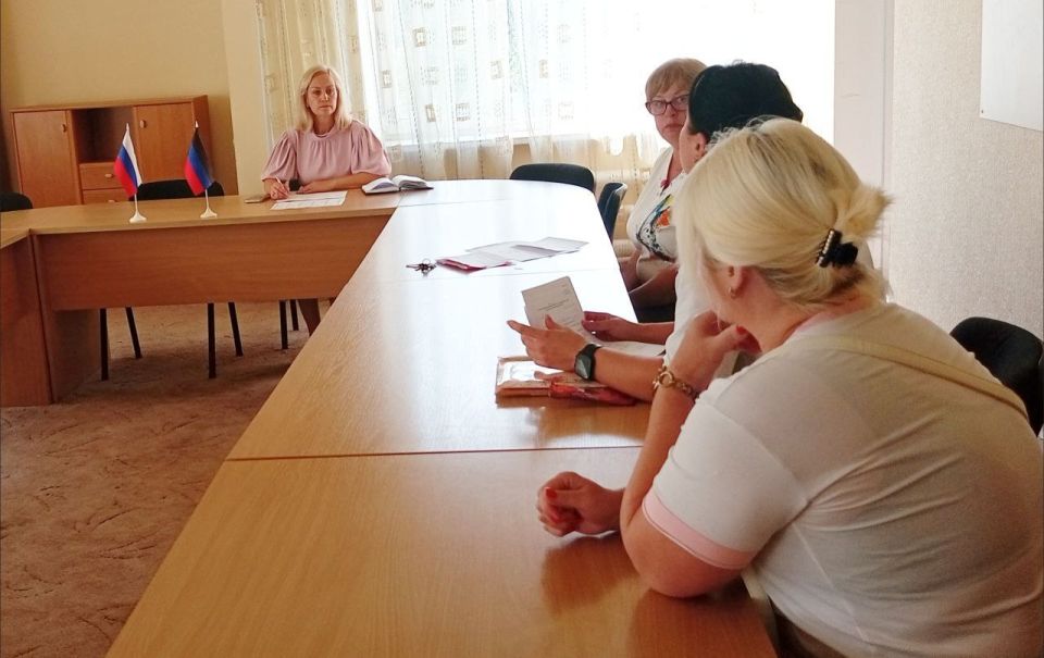 Наталья Бегуненко: В понедельник, 1 сентября, руководитель Управы Петровского внутригородского района Администрации городского округа Донецк Наталья Ивановна Бегуненко провела еженедельный прием граждан Наталья Бегуненко: В понедельник, 1 сентября, руководитель Управы Петровского внутригородского района Администрации городского округа Донецк Наталья Ивановна Бегуненко провела еженедельный прием граждан