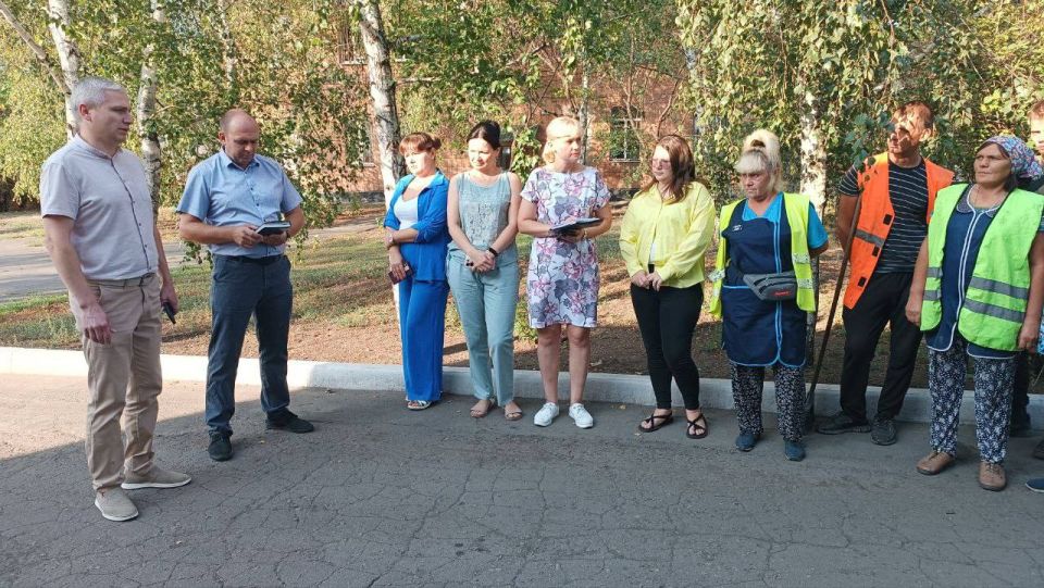 Сегодня, 02 сентября, провёл встречу с участком МУП АГОД «Зелёное строительство города Донецка» в г. Моспино Сегодня, 02 сентября, провёл встречу с участком МУП АГОД «Зелёное строительство города Донецка» в г. Моспино