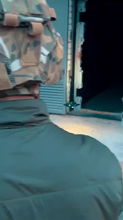 Провели опытные испытания уникального крепежа очков DJI Goggles к шлему