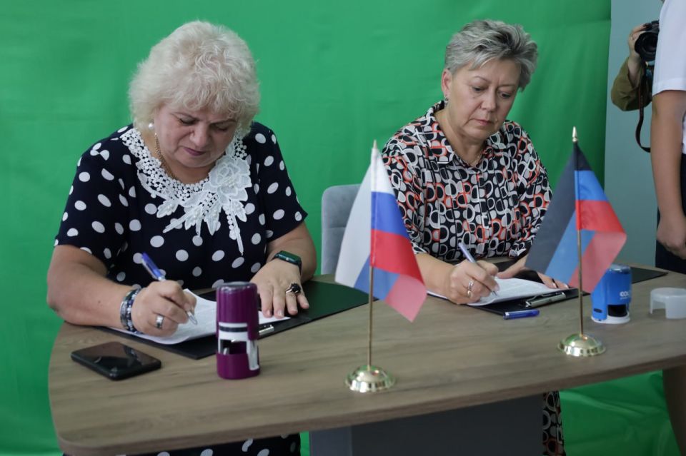 Кадетская школа-интернат и Донецкий педагогический объединяют усилия! Кадетская школа-интернат и Донецкий педагогический объединяют усилия!