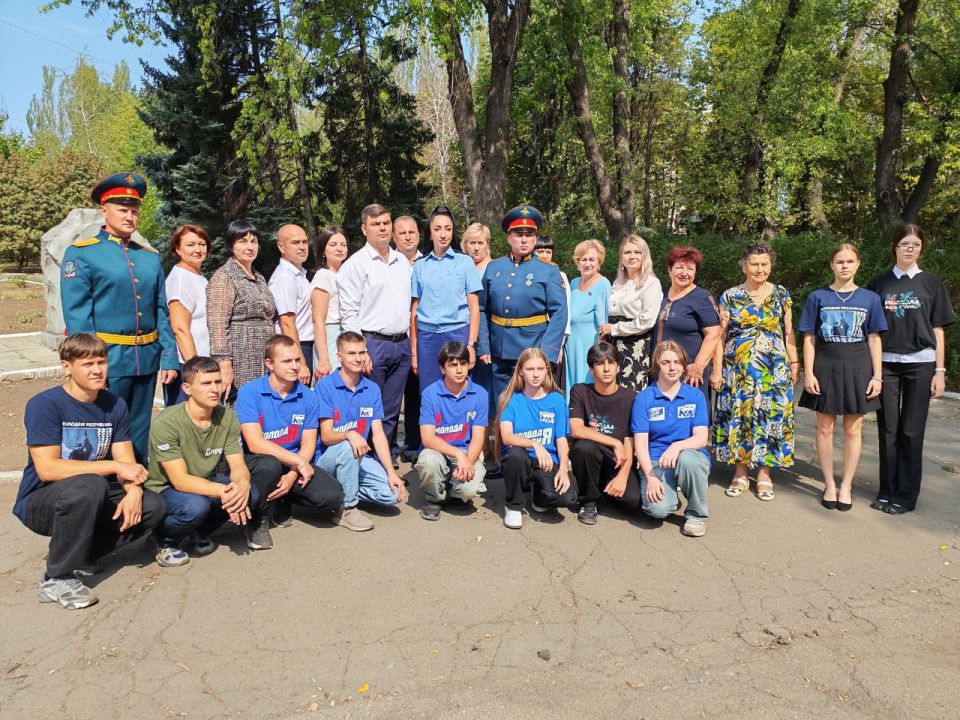 День освобождения Тореза. Сегодня, 2 сентября, отмечается 82-я годовщина освобождения Тореза от немецко-фашистских захватчиков в годы Великой Отечественной войны День освобождения Тореза. Сегодня, 2 сентября, отмечается 82-я годовщина освобождения Тореза от немецко-фашистских захватчиков в годы Великой Отечественной войны