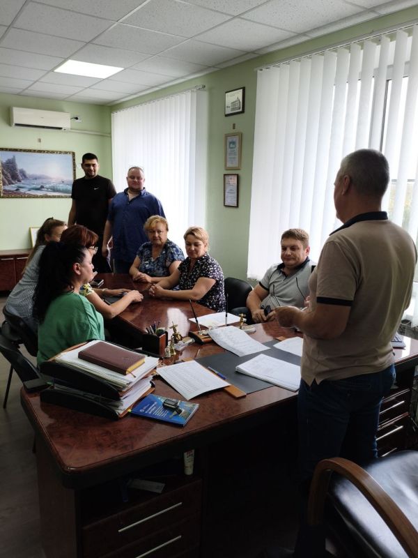 Сегодня депутат Тельмановского муниципального совета Сергей Мелащук провел встречу с трудовым коллективом филиала "Тельмановское ПУВКХ" ГУП ДНР "ВОДА ДОНБАССА" Сегодня депутат Тельмановского муниципального совета Сергей Мелащук провел встречу с трудовым коллективом филиала "Тельмановское ПУВКХ" ГУП ДНР "ВОДА ДОНБАССА"
