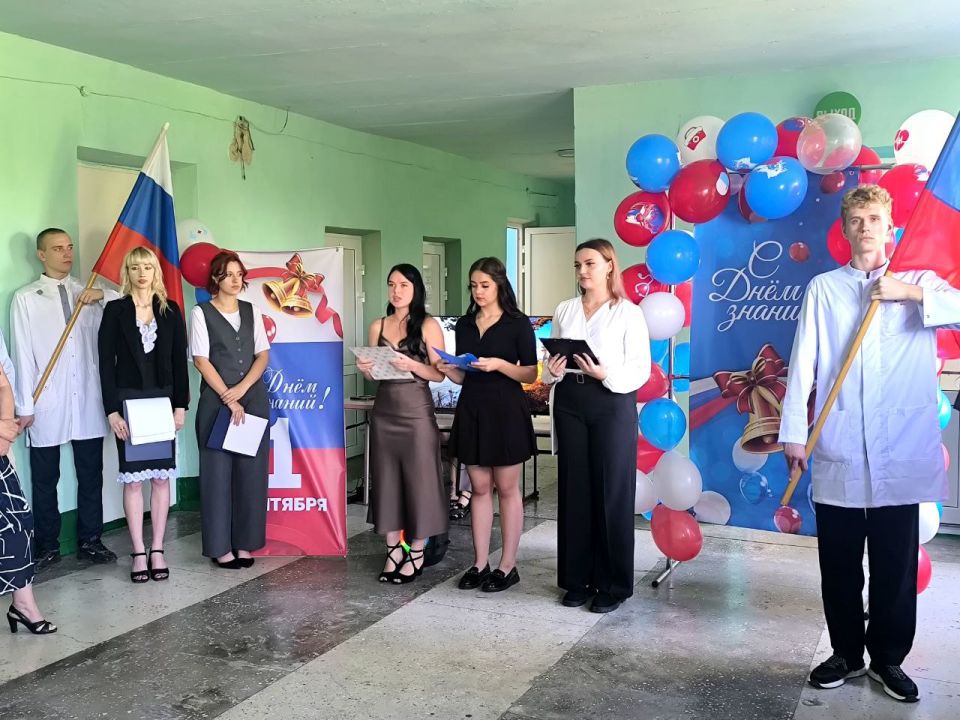 Торезский медицинский колледж открыл новый учебный год Торезский медицинский колледж открыл новый учебный год