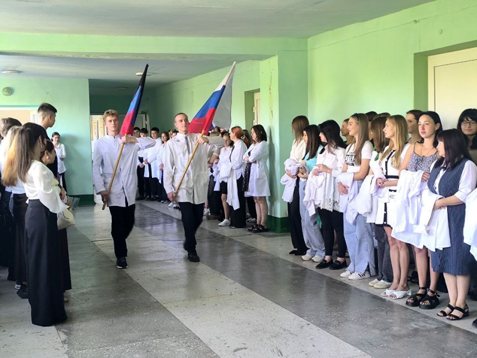 Торезский медицинский колледж открыл новый учебный год Торезский медицинский колледж открыл новый учебный год