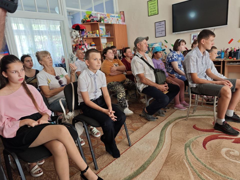 Сегодня в рамках партийного проекта, "Женское Движение" Всероссийской политической партии Единая Россия, было проведено развлекательное мероприятие для инвалидов и детей-инвалидов, приуроченное ко Дню знаний Сегодня в рамках партийного проекта, "Женское Движение" Всероссийской политической партии Единая Россия, было проведено развлекательное мероприятие для инвалидов и детей-инвалидов, приуроченное ко Дню знаний
