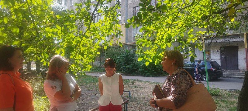 Сегодня, 2 сентября, депутат Макеевского городского совета Татьяна Репунова провела встречи по адресам: г.о. Макеевка, г. Макеевка, мкр Солнечный, район домов № 36 и № 17; ул.Театральная, 38 Сегодня, 2 сентября, депутат Макеевского городского совета Татьяна Репунова провела встречи по адресам: г.о. Макеевка, г. Макеевка, мкр Солнечный, район домов № 36 и № 17; ул.Театральная, 38