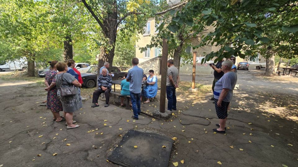 Николай Михайлов: 2 сентября провел встречу с жителями улицы Кирова города Комсомольское Николай Михайлов: 2 сентября провел встречу с жителями улицы Кирова города Комсомольское