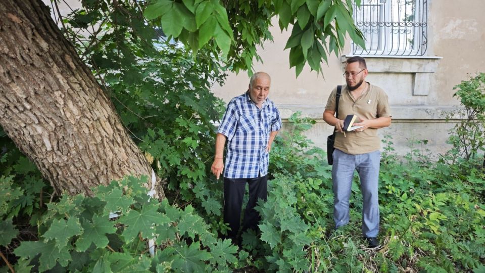 Иван Адамец: Депутат Донецкого городского совета Алексей Ковровский встретился с жителями дома №10 по улице Кисловодской в Куйбышевском районе Донецка Иван Адамец: Депутат Донецкого городского совета Алексей Ковровский встретился с жителями дома №10 по улице Кисловодской в Куйбышевском районе Донецка