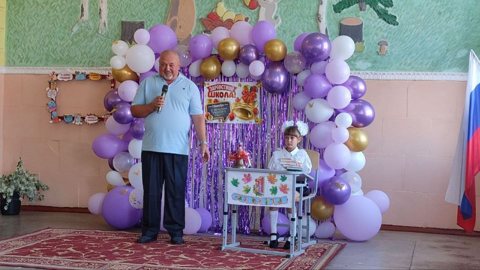 Школы Волновахского муниципального округа отметили День знаний торжественными линейками Школы Волновахского муниципального округа отметили День знаний торжественными линейками
