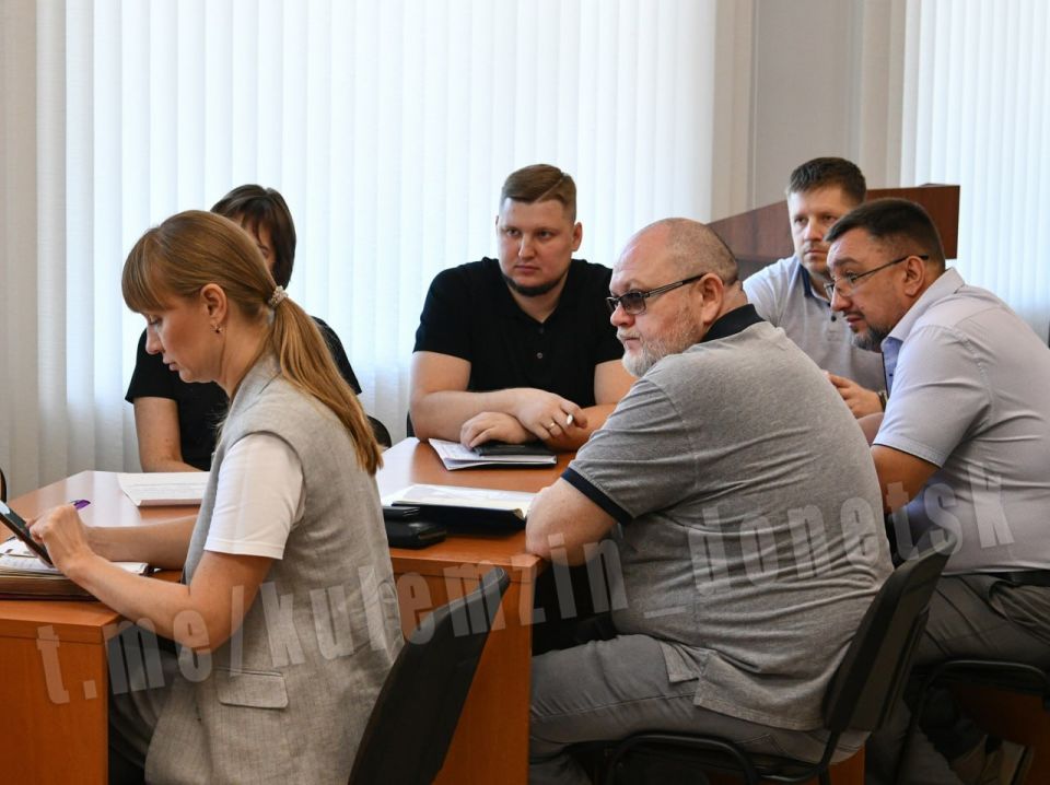 Алексей Кулемзин: Провёл заседание Совета по инвестиционной деятельности с участием представителей ресурсоснабжающих предприятий округа и ГУП ДНР «Корпорация развития Донбасса» Алексей Кулемзин: Провёл заседание Совета по инвестиционной деятельности с участием представителей ресурсоснабжающих предприятий округа и ГУП ДНР «Корпорация развития Донбасса»