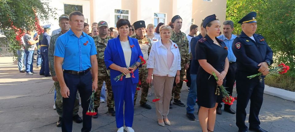В Дебальцево прошло торжественное мероприятие в честь дня освобождения города Дебальцево от немецко-фашистских захватчиков В Дебальцево прошло торжественное мероприятие в честь дня освобождения города Дебальцево от немецко-фашистских захватчиков