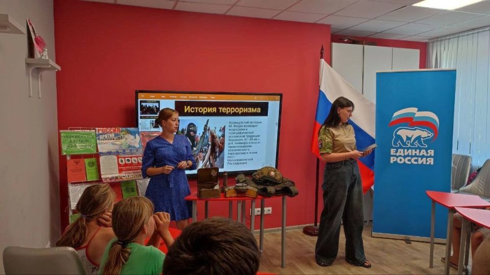 Вечер-реквием «Эхо Бесланской печали» был поведен в клубе села Бирюки в день солидарности в борьбе с терроризмом Вечер-реквием «Эхо Бесланской печали» был поведен в клубе села Бирюки в день солидарности в борьбе с терроризмом