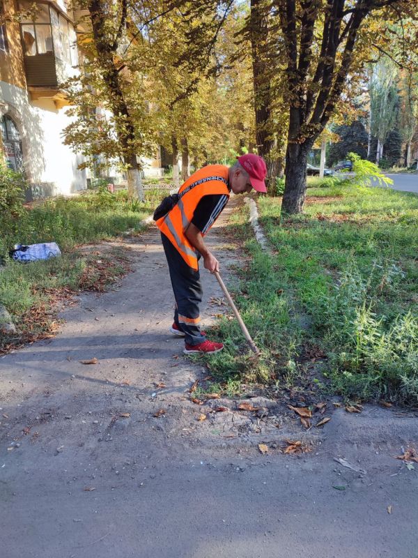 Сегодня, 03.09.2025 года, силами сотрудников жилищно-коммунальных предприятий Пролетарского внутригородского района г. Донецка были выполнены следующие работы: Сегодня, 03.09.2025 года, силами сотрудников жилищно-коммунальных предприятий Пролетарского внутригородского района г. Донецка были выполнены следующие работы:
