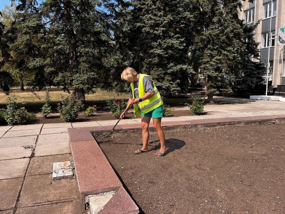 МУП «Простор» ежедневно выполняет все необходимые работы по содержанию городских улиц МУП «Простор» ежедневно выполняет все необходимые работы по содержанию городских улиц