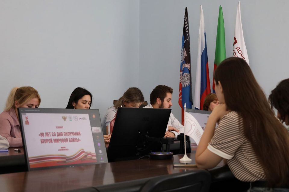 Вместе ради памяти и мира. Сегодня, 3 сентября, Донецкий государственный педагогический университет им. В. Шаталова вместе с педагогическими вузами России и Китая принял участие в Телемосте, посвящённом 80-летию окончания... Вместе ради памяти и мира. Сегодня, 3 сентября, Донецкий государственный педагогический университет им. В. Шаталова вместе с педагогическими вузами России и Китая принял участие в Телемосте, посвящённом 80-летию окончания...