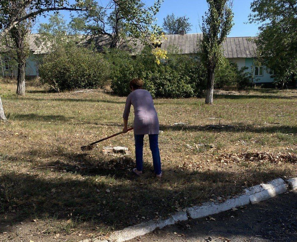 В преддверии празднования 82-й годовщины освобождения Макеевки и Донбасса от немецко-фашистских захватчиков и Дня города Макеевка учреждения и организации района продолжают работы по наведению санитарного порядка на... В преддверии празднования 82-й годовщины освобождения Макеевки и Донбасса от немецко-фашистских захватчиков и Дня города Макеевка учреждения и организации района продолжают работы по наведению санитарного порядка на...