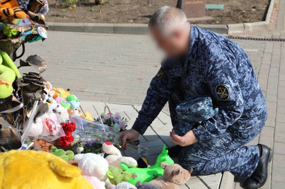 Заместитель начальника ГУФСИН России по ДНР принял участие в мероприятиях ко Дню солидарности в борьбе с терроризмом Заместитель начальника ГУФСИН России по ДНР принял участие в мероприятиях ко Дню солидарности в борьбе с терроризмом